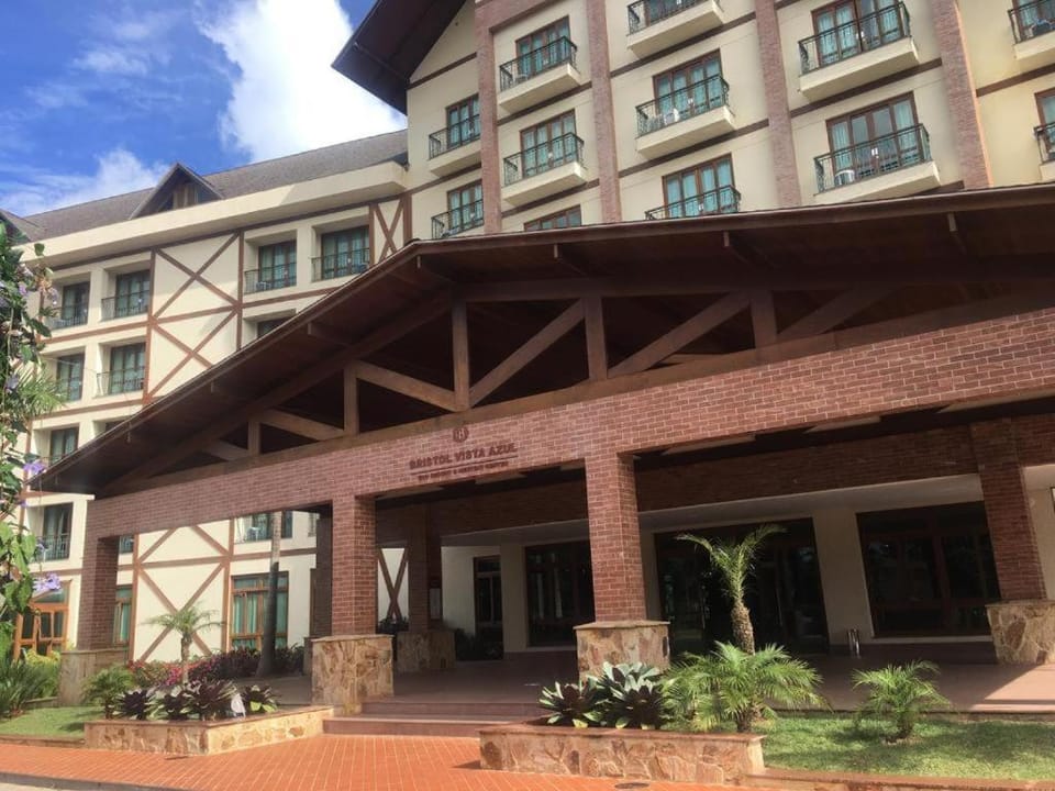 Property building, Facade/entrance
