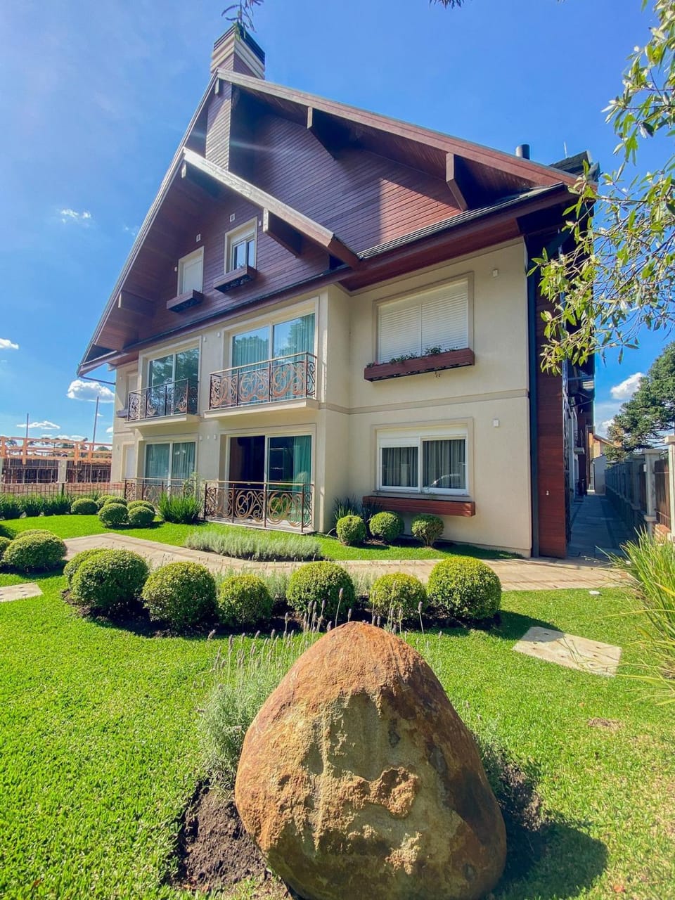 Rosa Edifício Vivere Canela Apartment in Canela