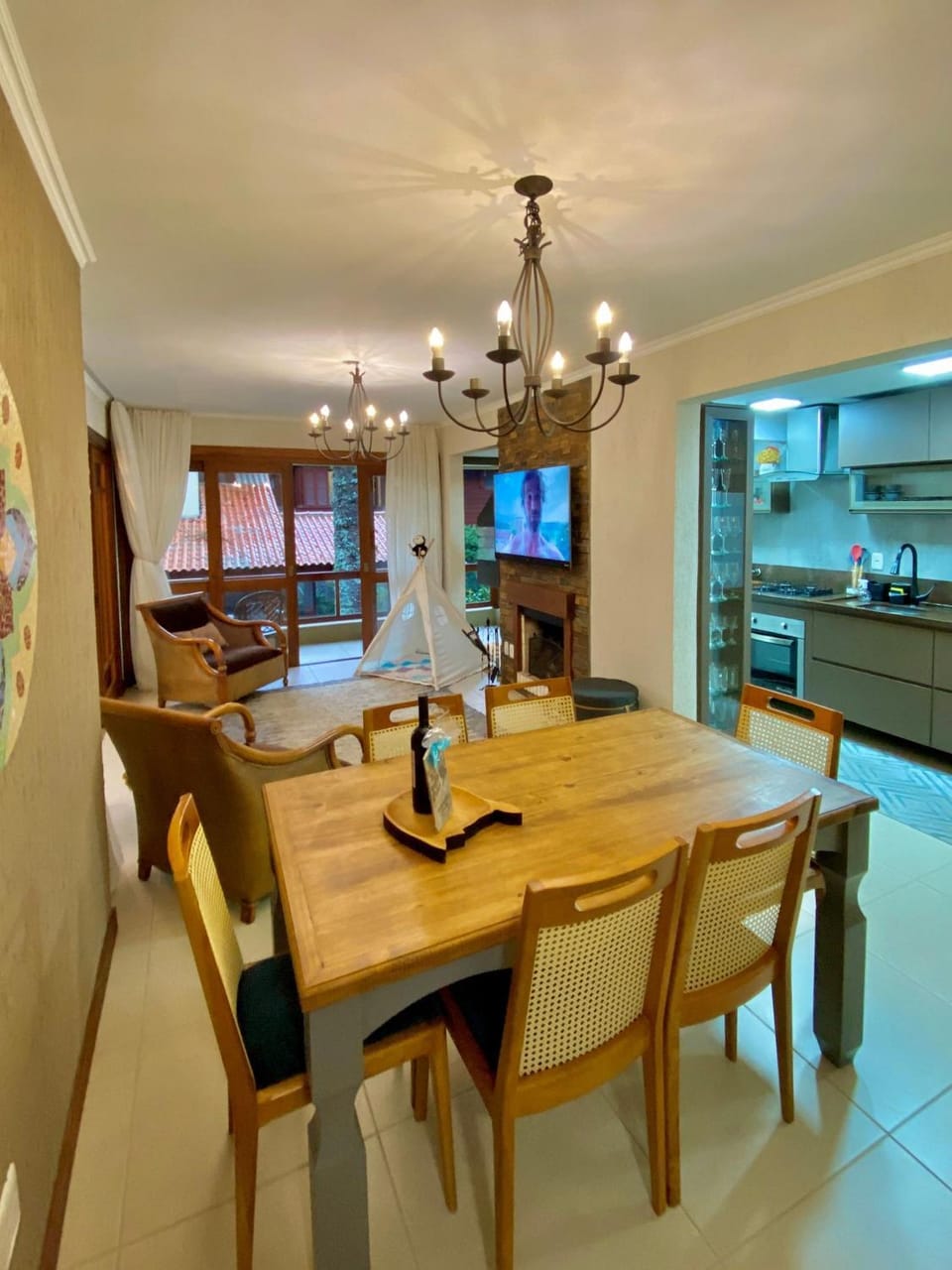 Living room, Dining area