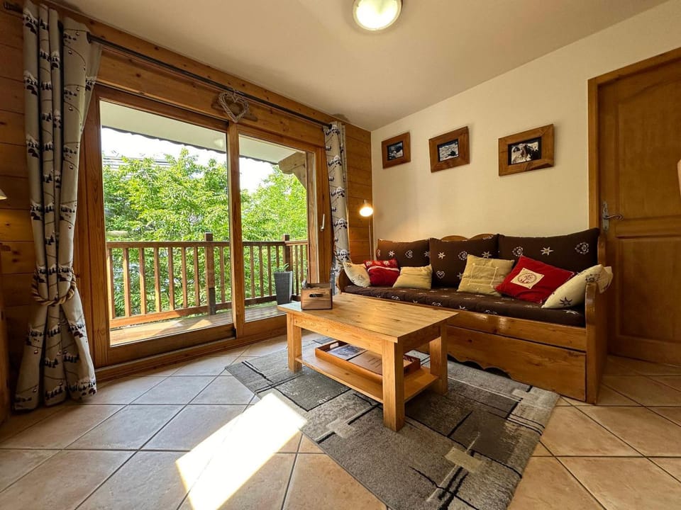 Appartement T3 cosy avec balcon au centre de Samoëns - FR-1-624-31 Apartment in Samoëns