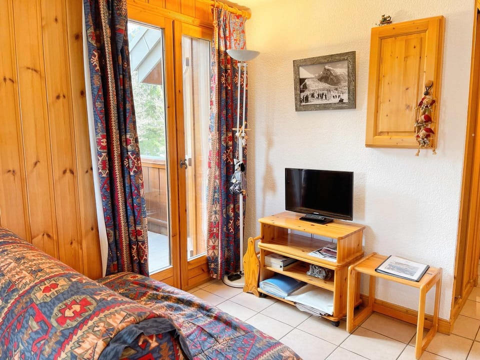 Appartement T2 au cœur du village avec parking - FR-1-624-20 Apartment in Samoëns