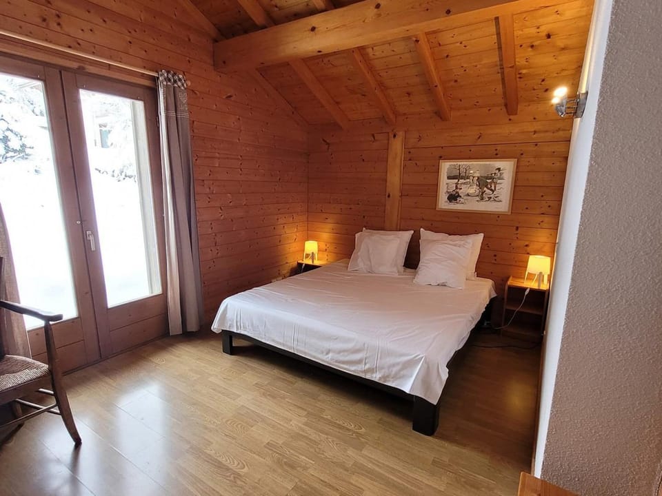 Chalet lumineux 3* proche lac et pistes, calme, 80m VTT/ski, 2 parkings, WiFi, équipé pour 10 pers. - FR-1-598-87 Chalet in Les Gets