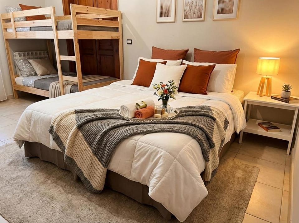 Shower, Bed, Bathroom, Balcony/Terrace, Bedroom, Breakfast, bunk bed, Family, bidet, heating, towels, wardrobe, air conditioner