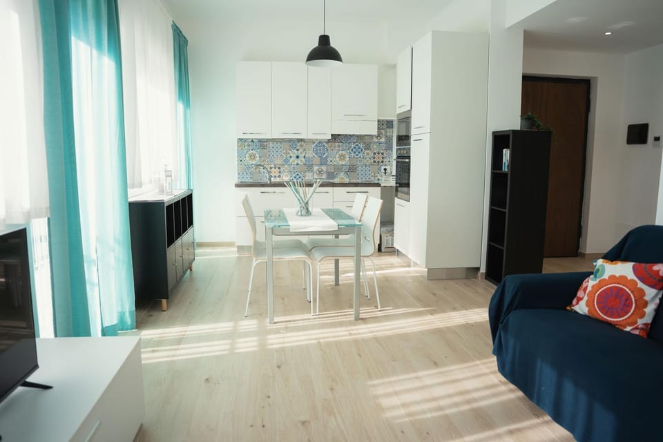 Kitchen or kitchenette, Living room, Dining area