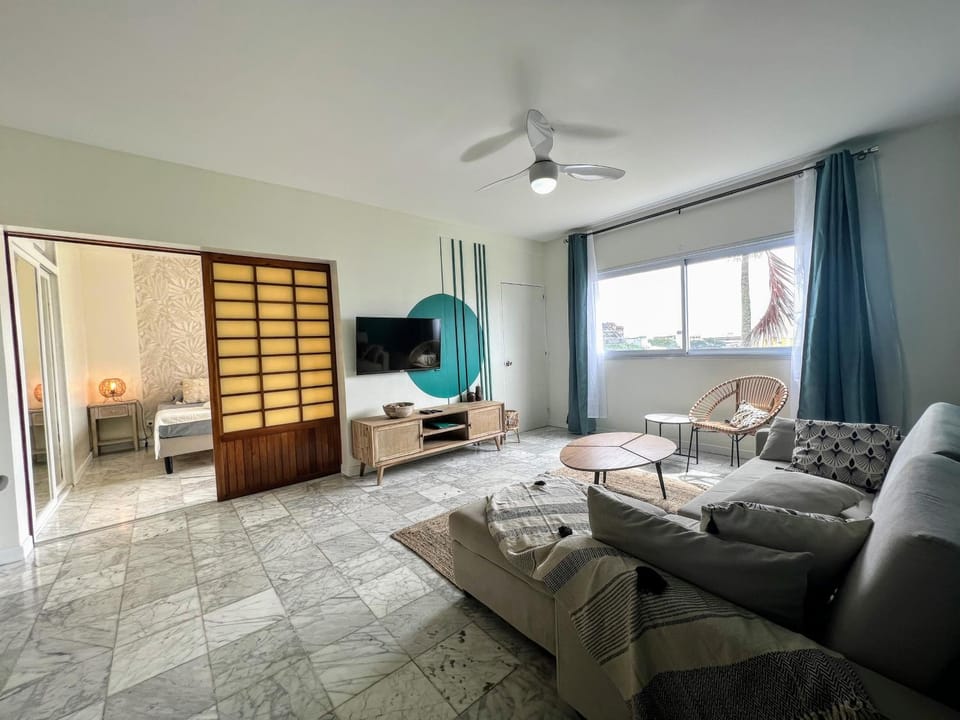 TV and multimedia, Seating area
