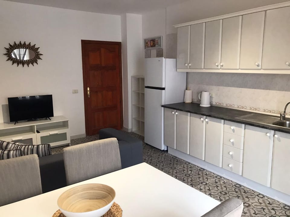Kitchen or kitchenette, Living room