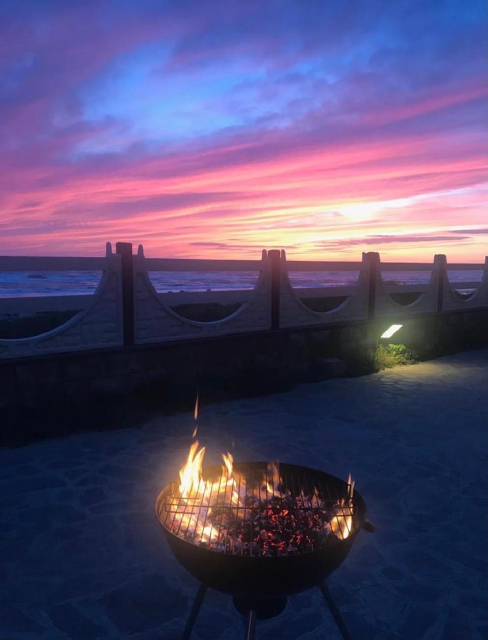 Property building, Natural landscape, BBQ facilities, Garden, Beach, Sea view, Sunrise, Sunset