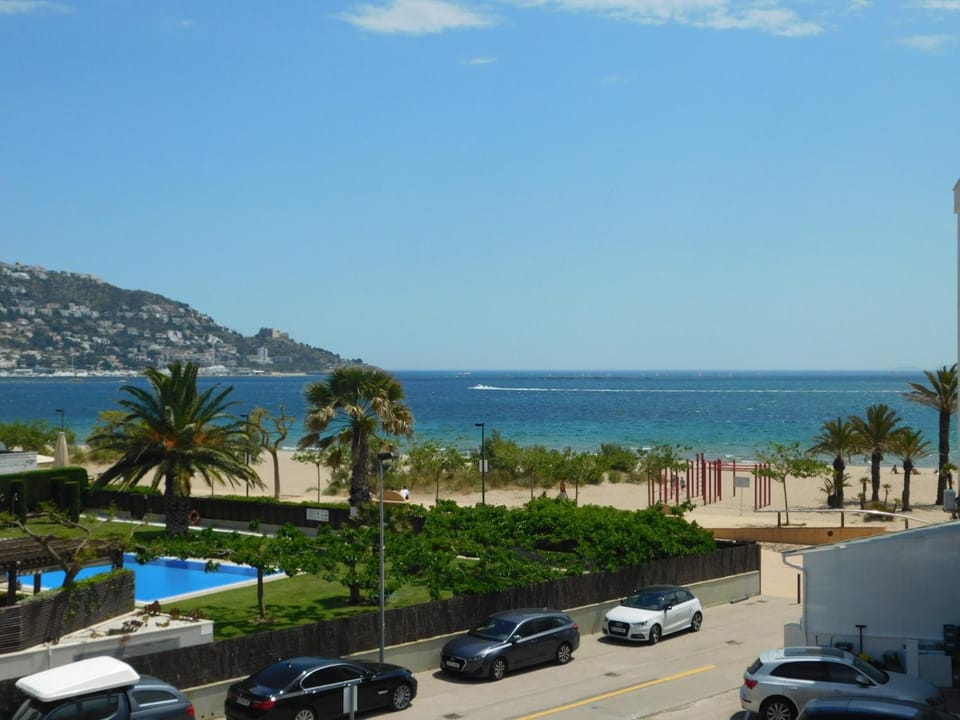 GMID IMMO A-223 MOLI DE VENT Atico Apartment in Roses