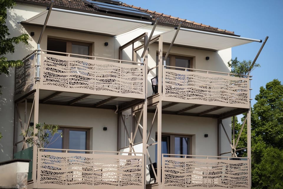 Property building, Balcony/Terrace
