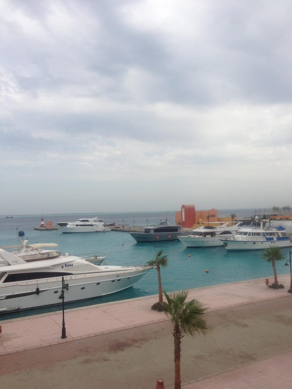 Nearby landmark, Day, Natural landscape, Activities, Landmark view, Sea view