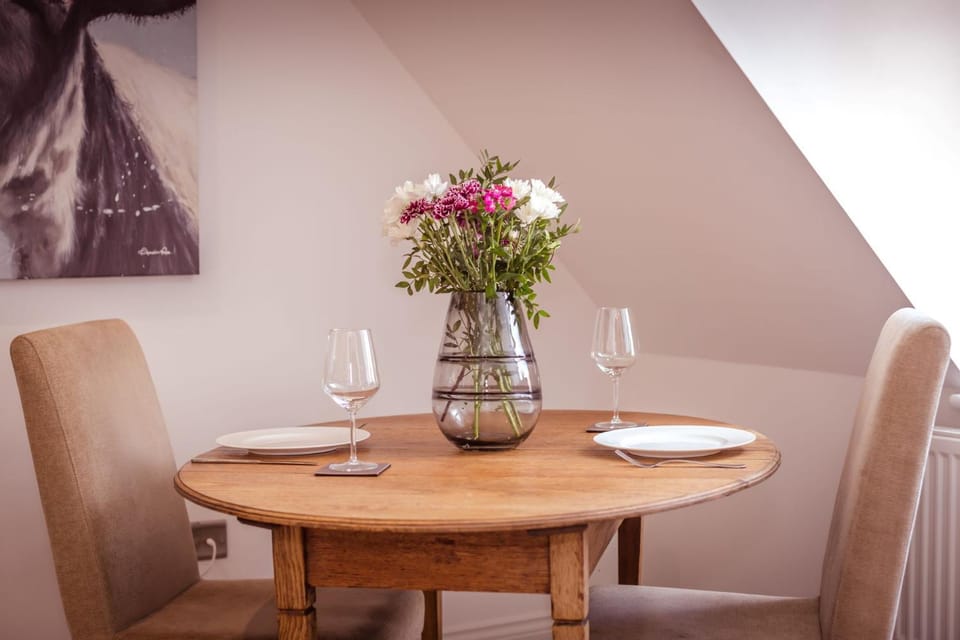 Artist's Loft - stylish 1-bed just 5 mins stroll from the beach Apartment in Hastings