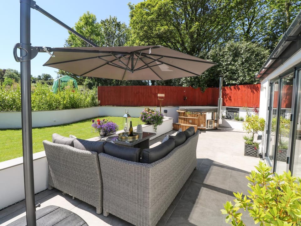 Summerhouse House in Wales