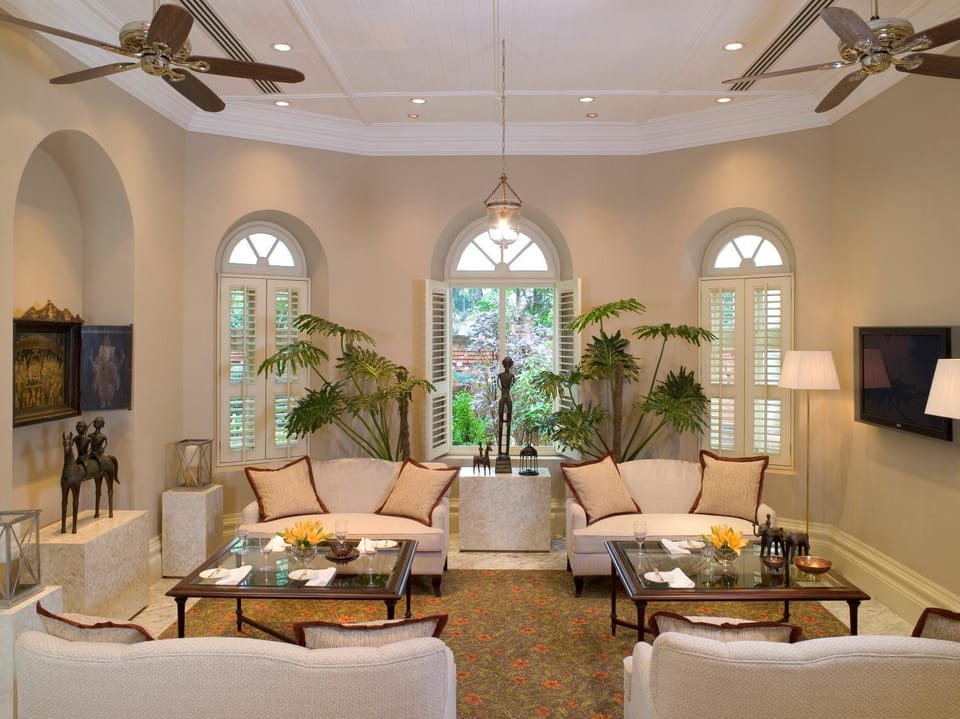 Library, TV and multimedia, Coffee/tea facilities, Living room, Lounge or bar, Seating area, Dining area