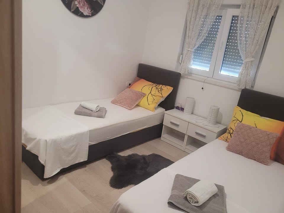 APARTMENT OPTIMUM Apartment in Okrug Gornji