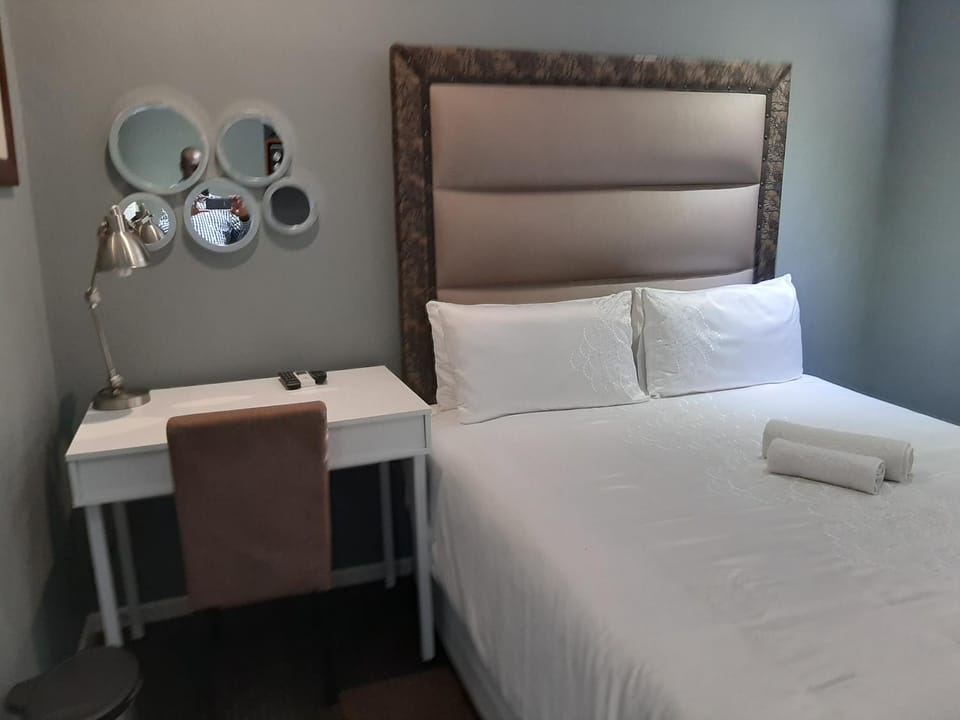 VIRGINIA TOWNHOUSE Bed and Breakfast in Eastern Cape