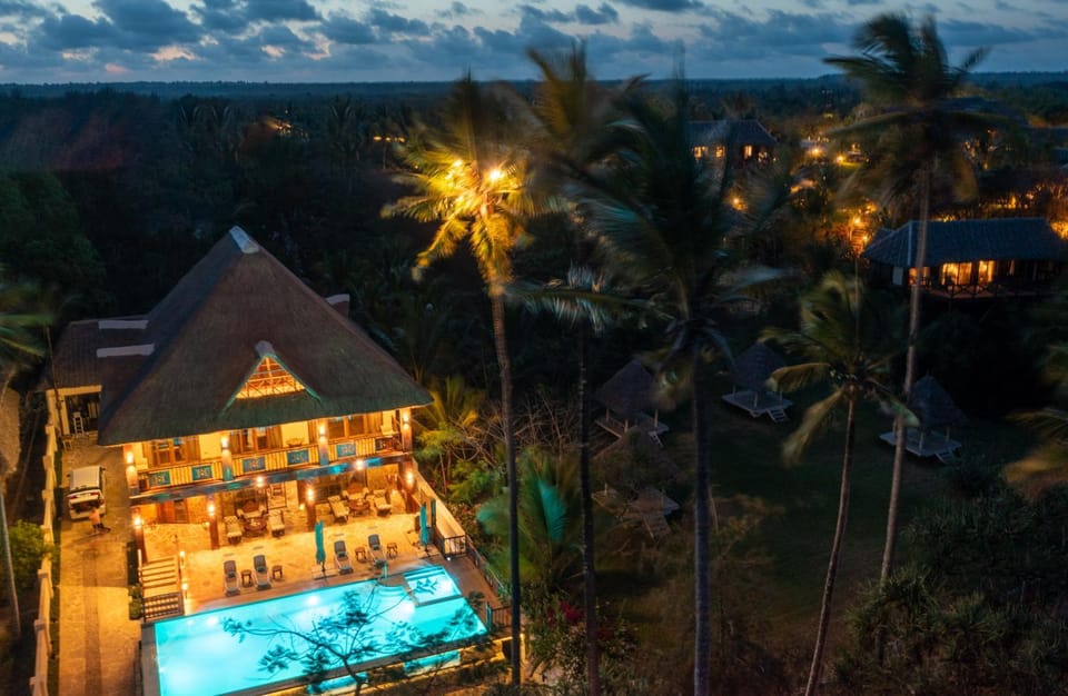 Property building, Neighbourhood, Bird's eye view, Swimming pool