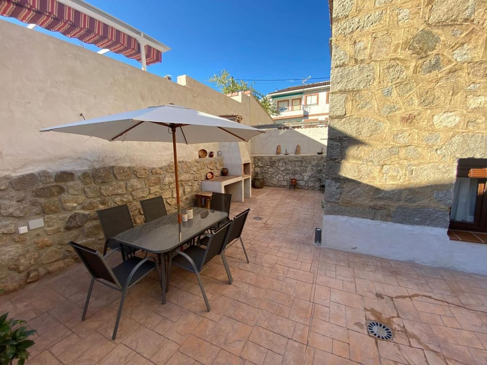 Inner courtyard view