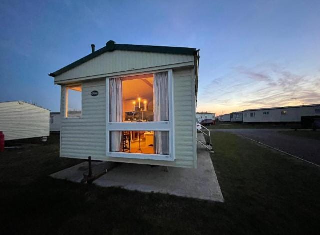 Steeple Bay F79 Campground/ 
RV Resort in Maldon District