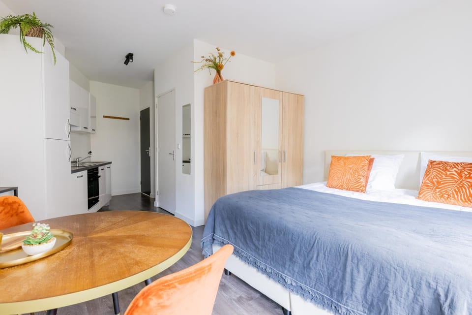 Bed, Photo of the whole room
