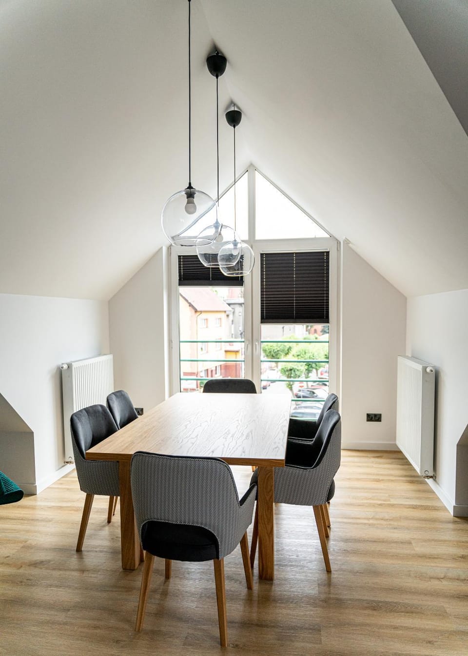 Seating area, Dining area