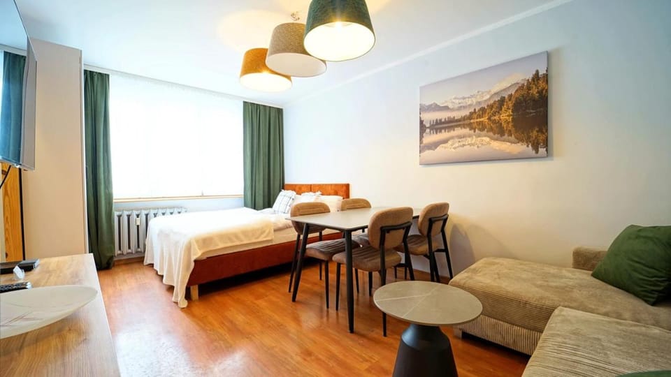 Bed, Living room