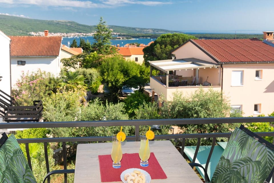 River view, Sea view