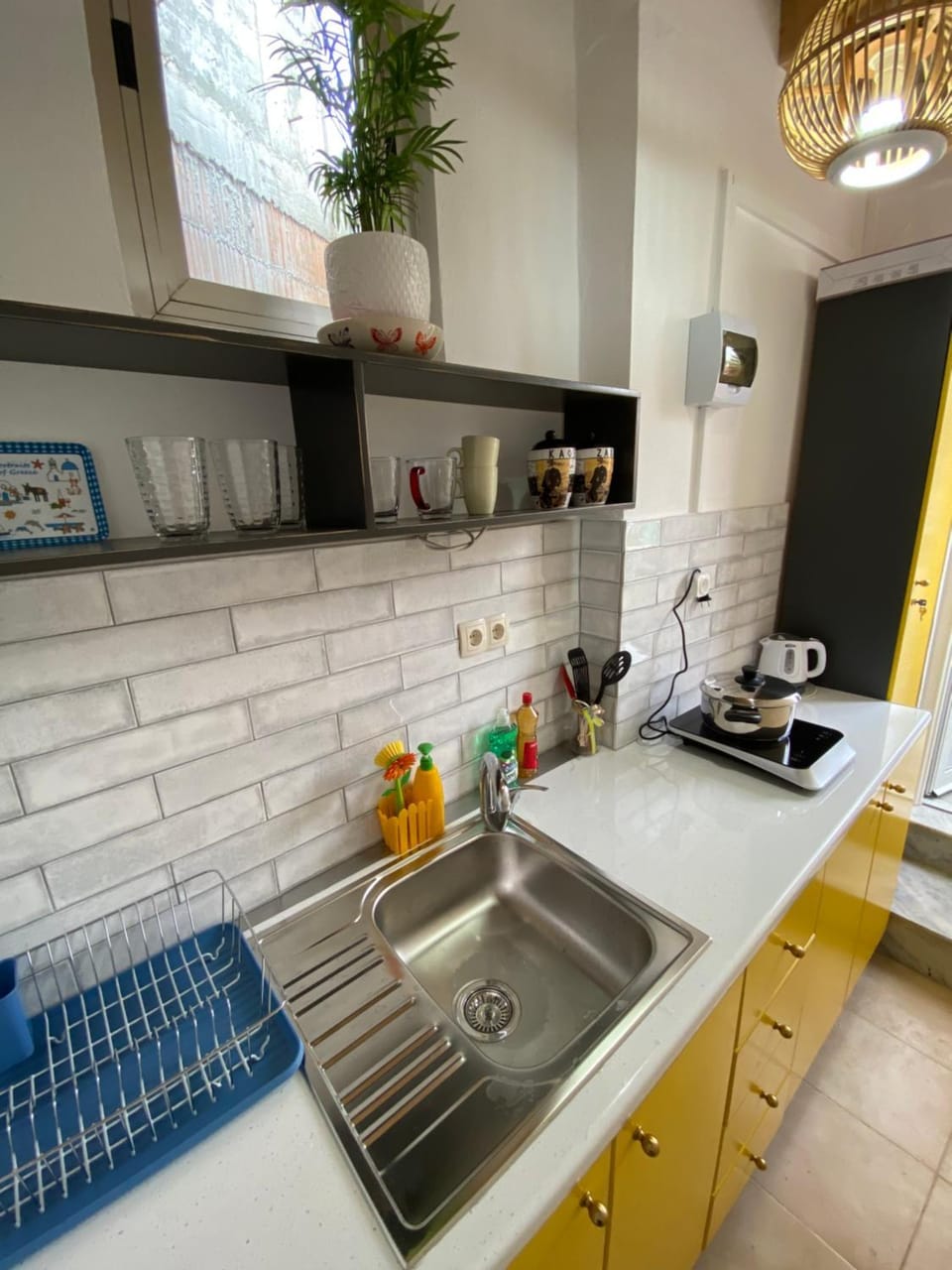 Communal kitchen, kitchen