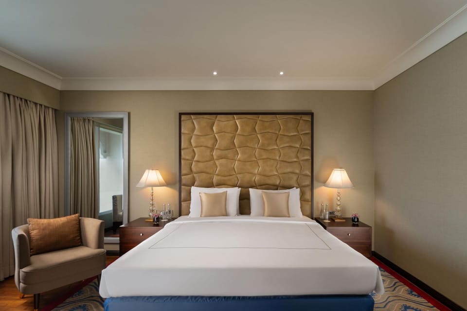 Bed, Living room, Bedroom
