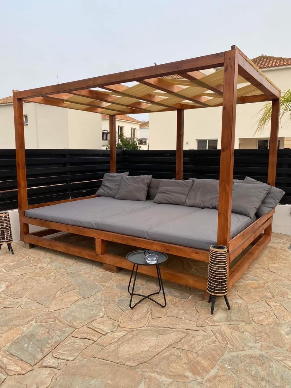 Patio, Day, Balcony/Terrace, Living room, Seating area