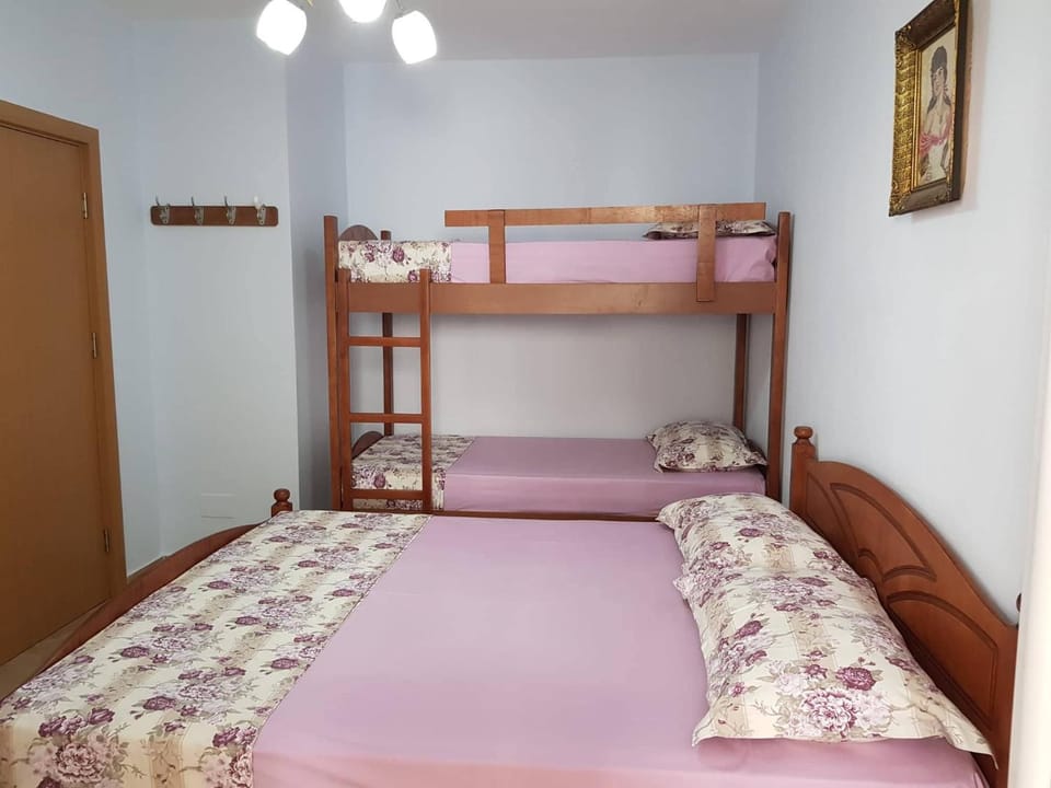 Bed, Photo of the whole room, Bedroom, bunk bed