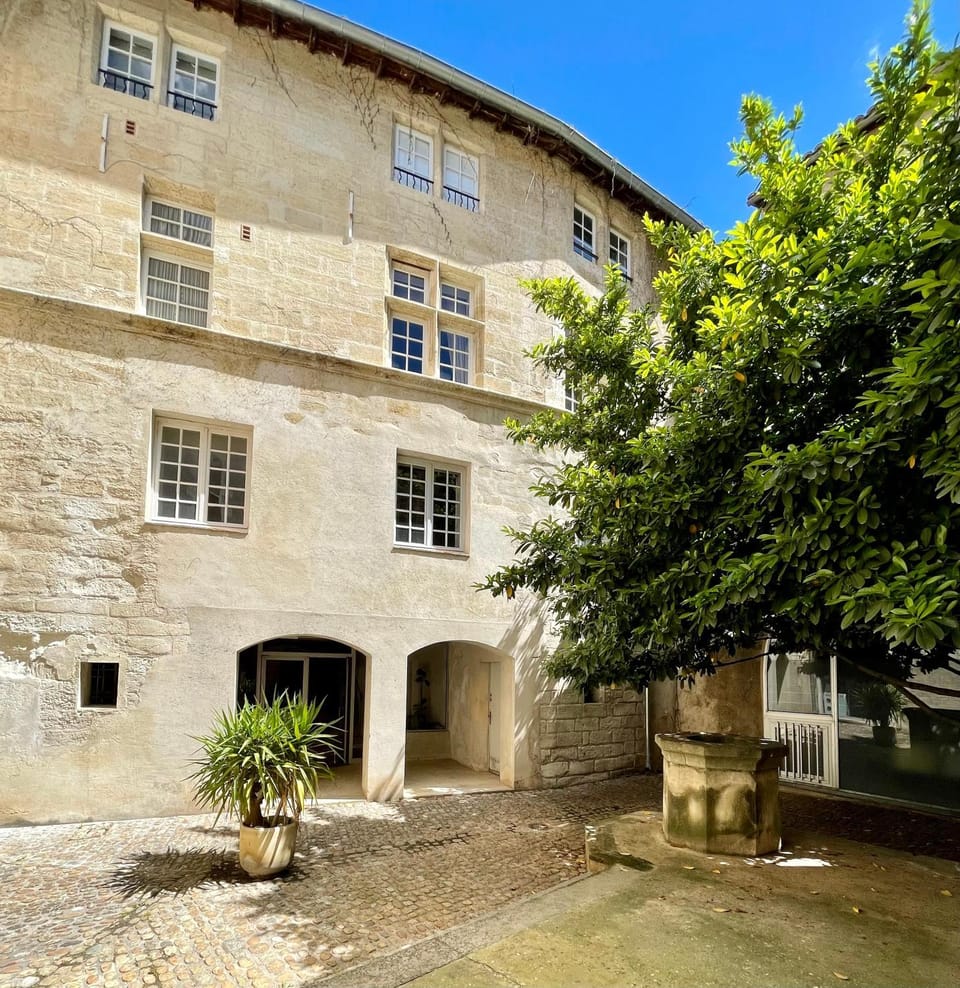 Facade/entrance, Inner courtyard view