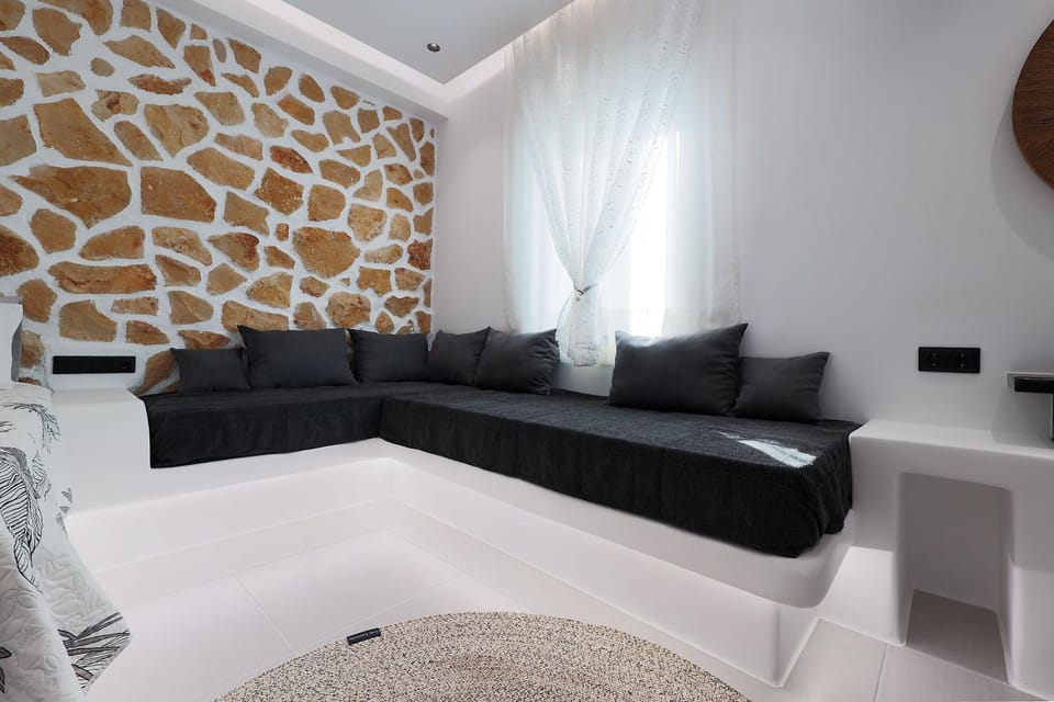 Living room, Photo of the whole room, Seating area