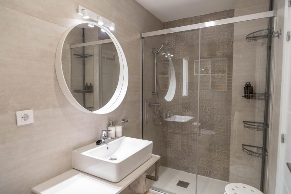 Shower, Bathroom