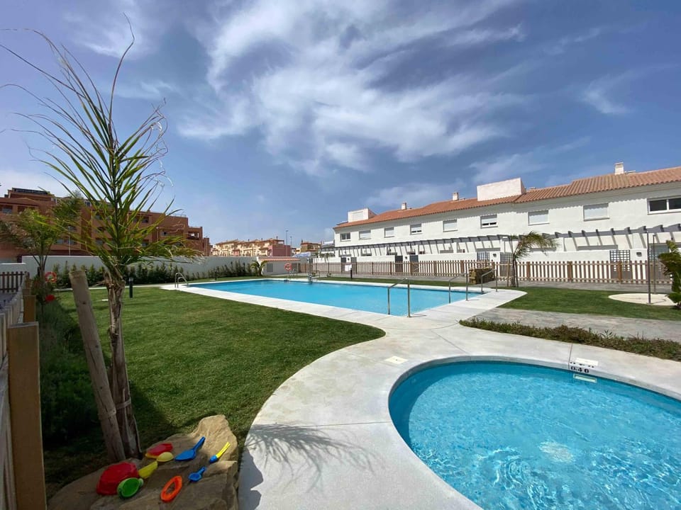 Property building, Day, Garden, Garden view, Pool view, Swimming pool