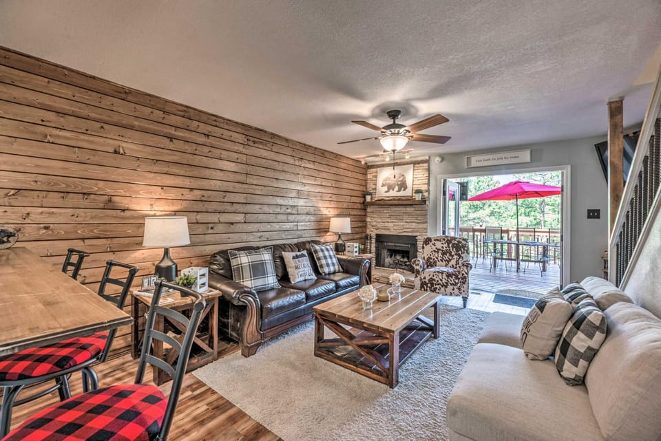 Family-Friendly Ruidoso Escape: 2 Mi to Golf! House in Ruidoso