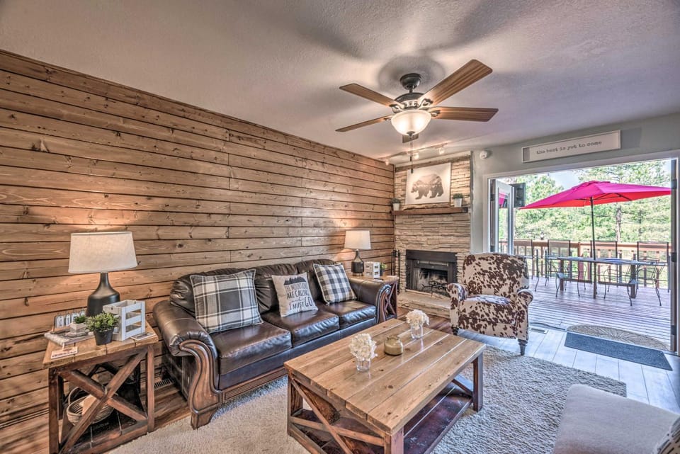 Family-Friendly Ruidoso Escape: 2 Mi to Golf! House in Ruidoso