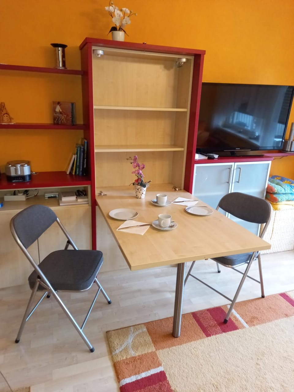 TV and multimedia, Dining area
