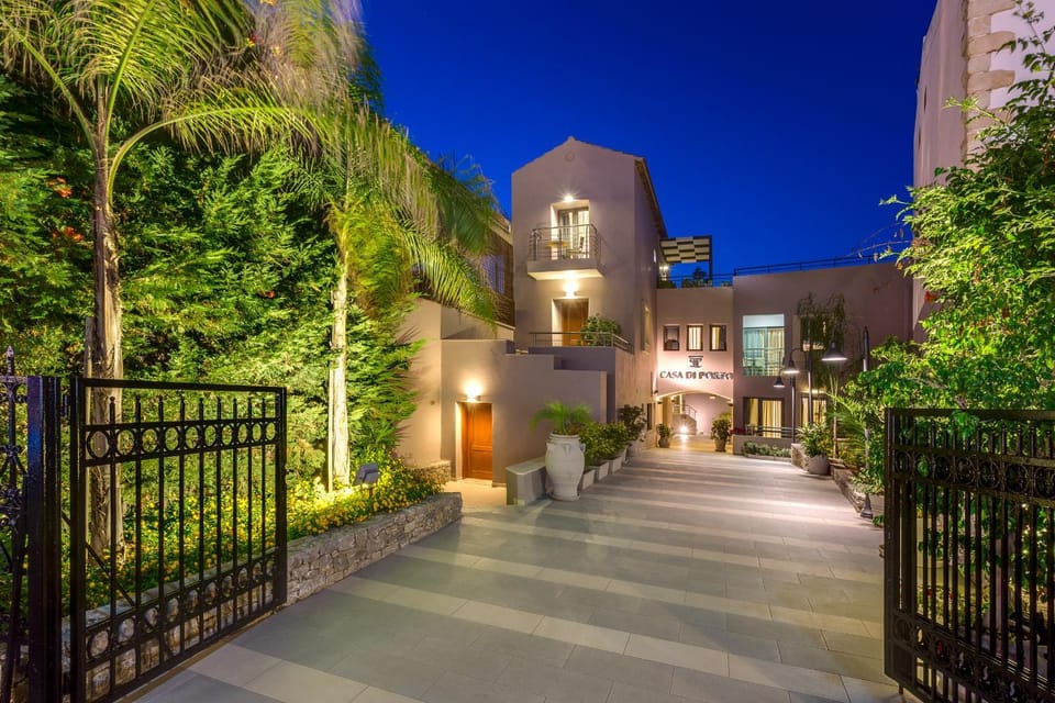 Property building, Facade/entrance