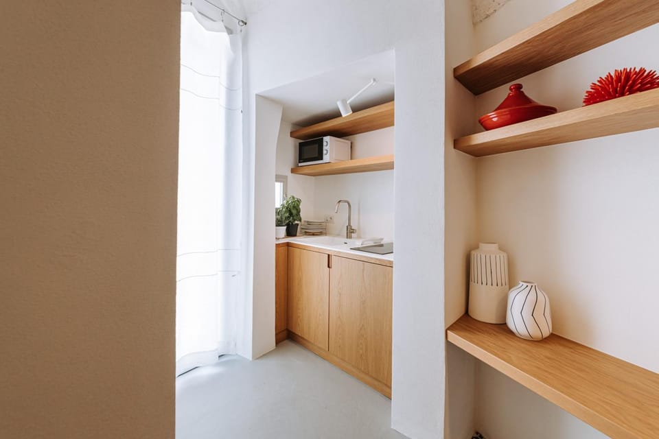 Kitchen or kitchenette