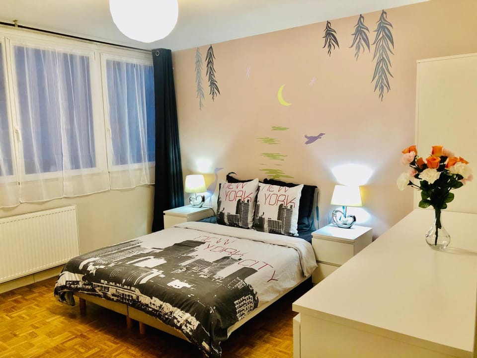Chambre Privée en Colocation Villeurbanne Métro Bonnevay Bed and Breakfast in Villeurbanne