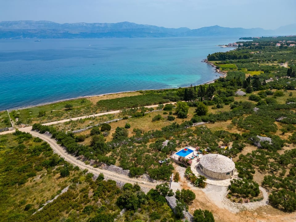 Day, Natural landscape, Bird's eye view, Beach, Mountain view, Pool view, Sea view, Swimming pool