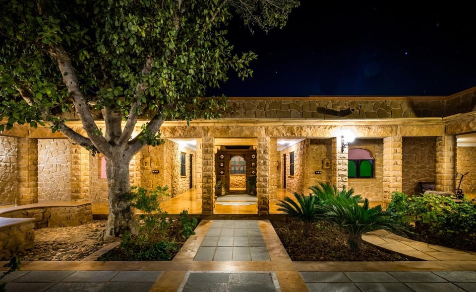 Spring, Night, Winter, Summer, Garden, Lobby or reception, On site, Family