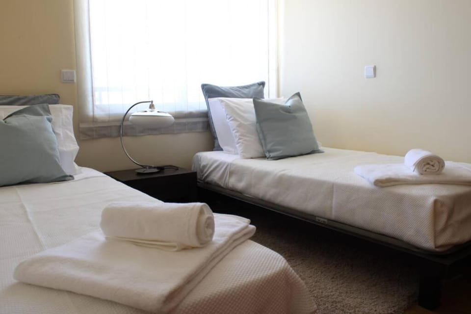 Bedroom, bunk bed