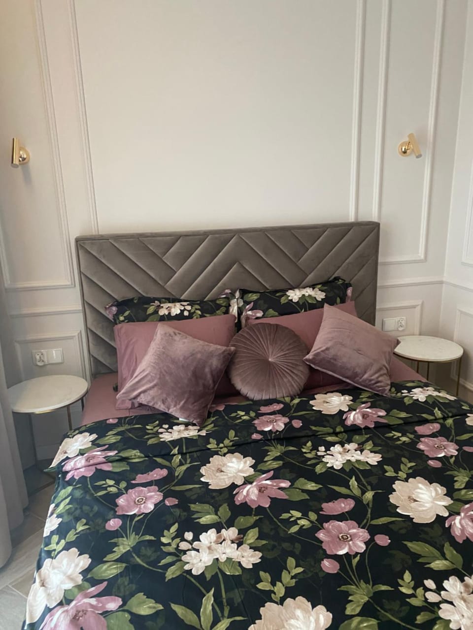 Seating area, Bedroom