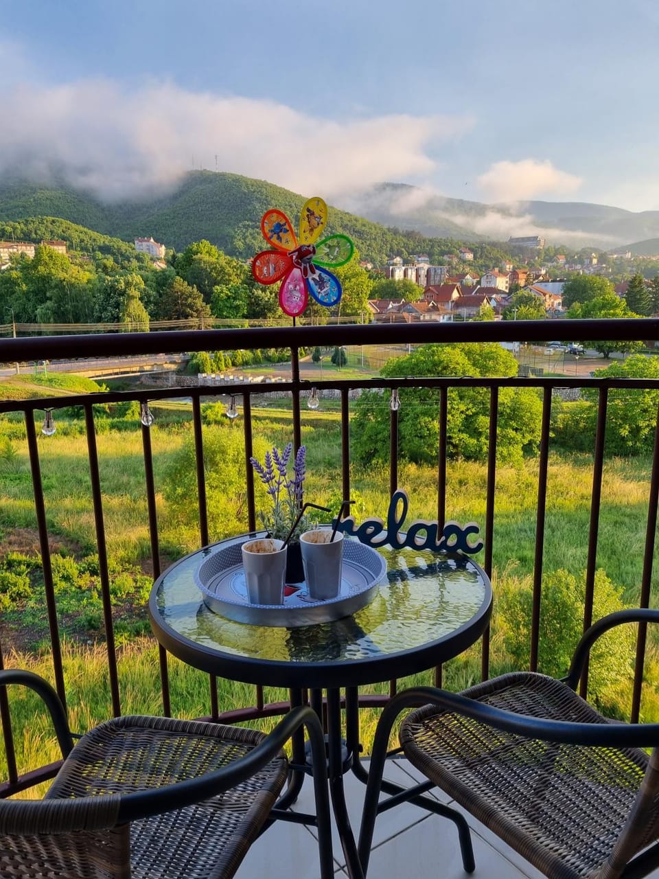 Balcony/Terrace, Mountain view