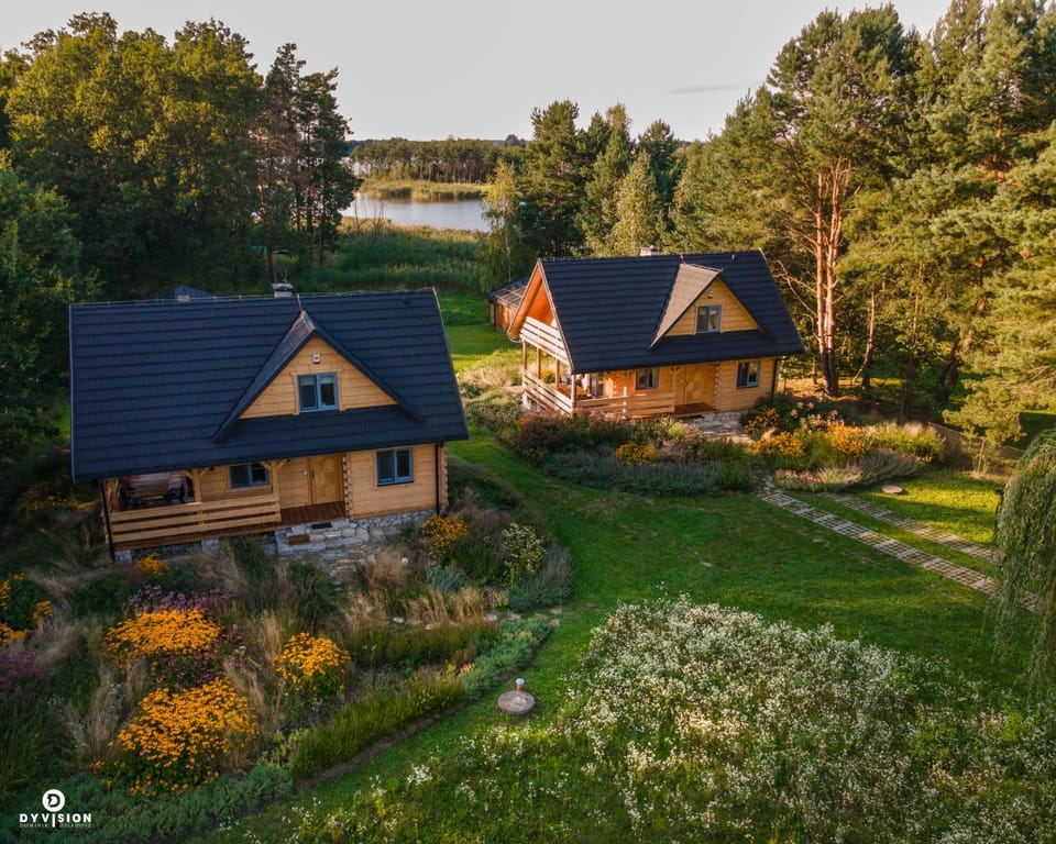 Property building, Garden view, Lake view