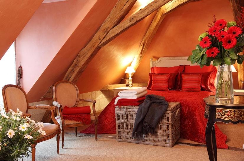 Bed, Living room, Photo of the whole room, Seating area, Bedroom