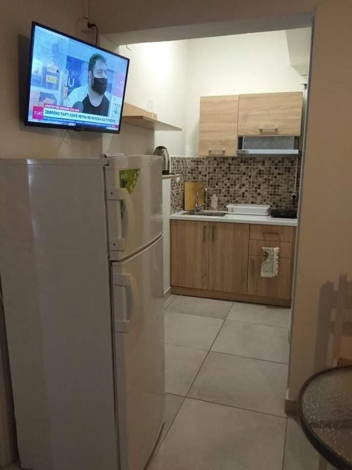 Kali 's Studios House in Alikanas