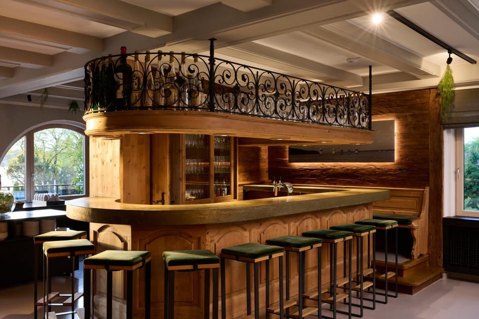 Lounge or bar