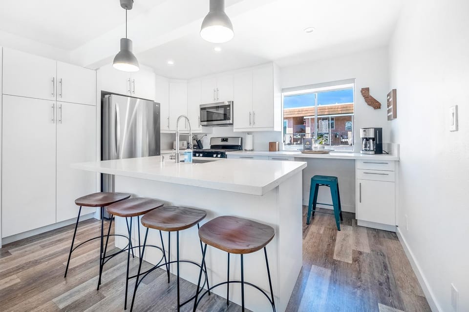 Aloha Amigos Surf Getaway House in San Clemente